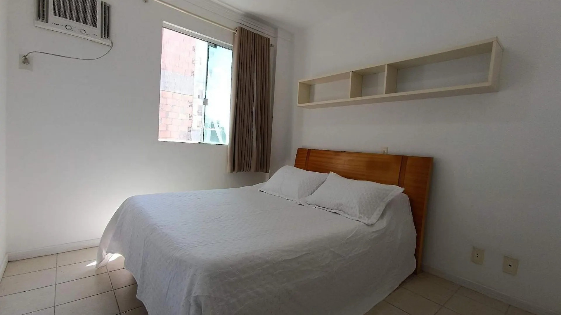 Ampla Cobertura 2 Suites Piscina Privativa بومبينهاس